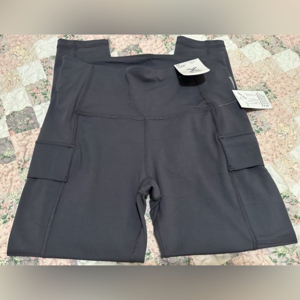 NWT Xersion Women’s Black Athletic Workout Cargo Style Ankle Leggings Pants